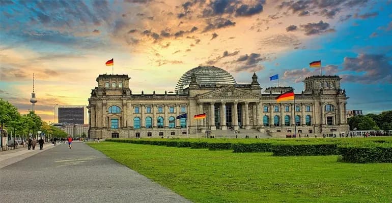 Reichtstagsgebäude bei Sonnenuntergang